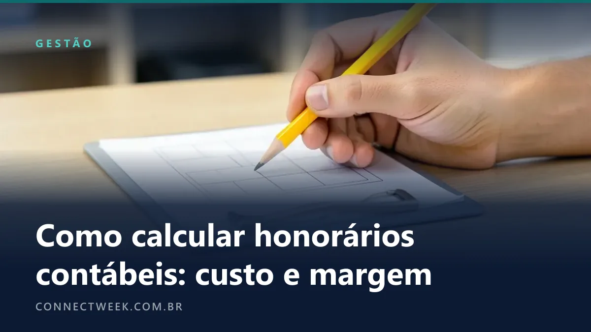 Mão com lápis amarelo preenchendo uma grade de quadros em branco numa folha presa a uma prancheta, sobre uma mesa de escritório