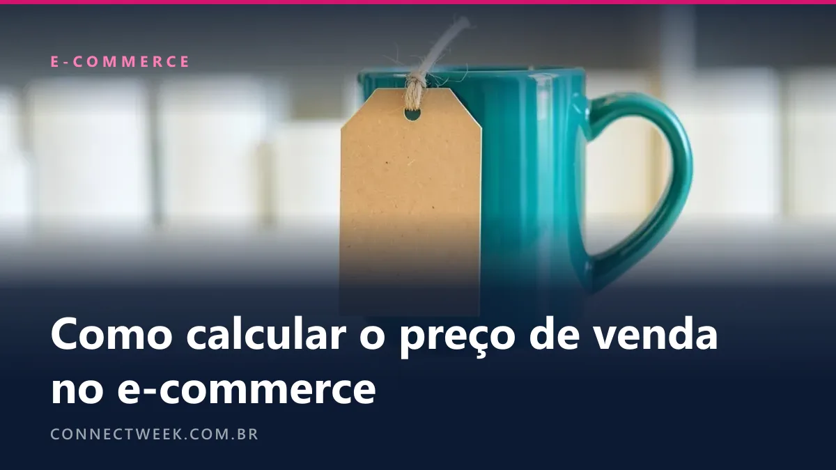 Etiqueta de preço de papel kraft em branco pendurada por barbante numa caneca de cerâmica azul-petróleo