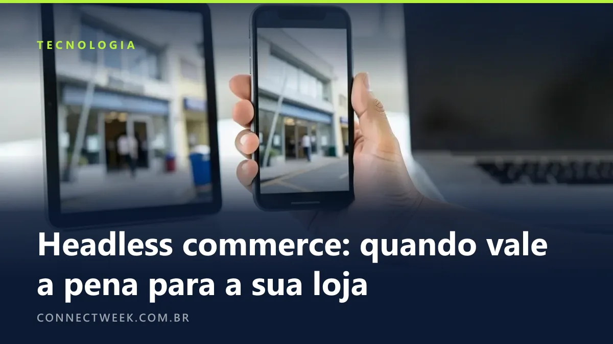 Tablet, celular e notebook enfileirados na mesa mostrando a mesma vitrine desfocada, mão segurando o celular