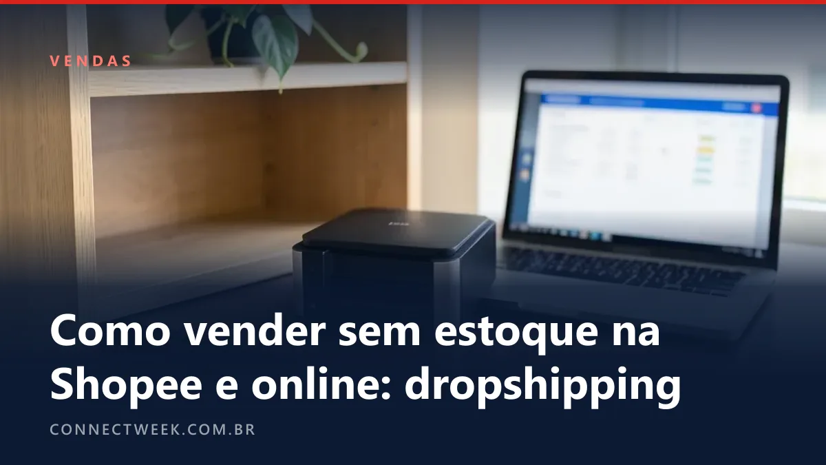 Estante vazia ao lado de um notebook com tela de pedidos desfocada num home office, impressora de etiquetas na mesa